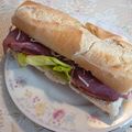 CASSE-CROÛTE AU PASTRAMI