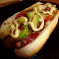 Le Hot Dog revisité par les chiliens : El completo Italiano