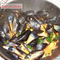 Moules de Zélande au curry rouge thaï.