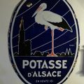 Plaque émaillée ancienne POTASSE D'ALSACE... Une publicité rétro et rutilante pleine de charme !