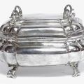 Coupe ovale, drageoir couvert & porte-huilier en argent, Augsbourg vers 1730, 1760 & 1770. 
