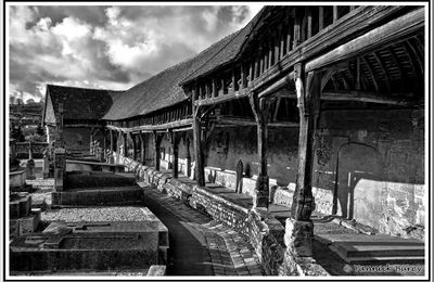 Le cloître de Brisgaret - 2/2...