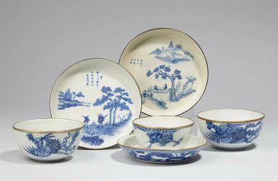 Three Vietnamese blue and white dishes and bowls, 'Bleu de Huê', 19th and 20th century