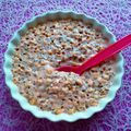 dessert hyperprotéiné chocolat blanc-fraise avec chia et blé soufflé (diététique, sans beurre ni oeuf ni sucre, riche en fibres)