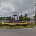 Rond-point à Kota Kinabalu (Ile de Bornéo)