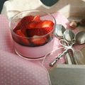 Panna cotta à la rose et fraises au vinaigre balsamique, recette pour la fête des mères