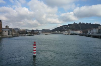 LE FLEUVE RHONE A VIENNE...