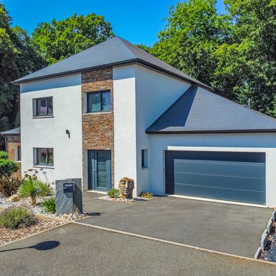 Une maison d’architecte contemporaine à Saint-Saturnin