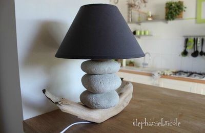 DIY faire une lampe soi-même - Modèle en bois flotté et galets #2