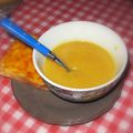 Soupe de la Delairie et toast au cheddar grillé