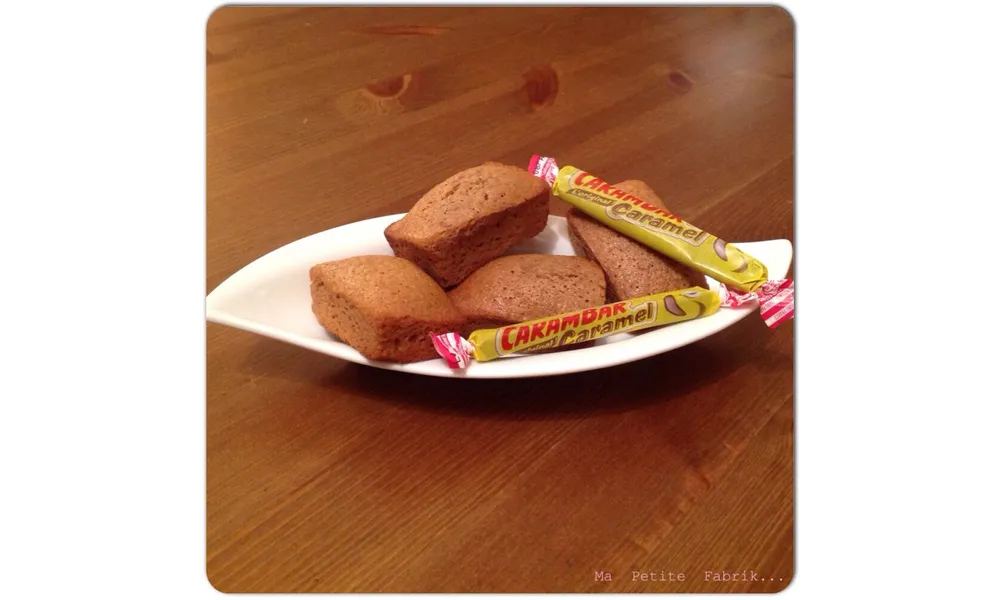 Le goûter du mercredi, des financiers au Carambar...