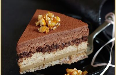 Entremets à la noisette, café et chocolat noir un trio plus que gourmands pour un premier dessert des Fêtes de Noël