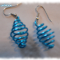 2 paires de boucles d'oreilles en fil alu bleu