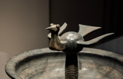 Black Pottery 'Bird on Pillard' Dish, Warring States Period