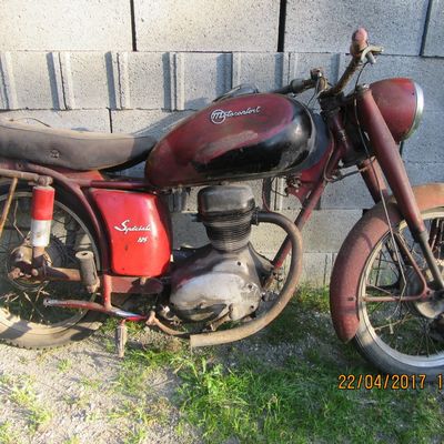 MOTOCONFORT 125 Spéciale . type : 125 US . n° 950939 . pays : FRANCE 