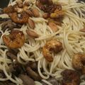 Poêlée de spaghetti, crevettes et champignons