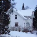 Maisons sous la neige