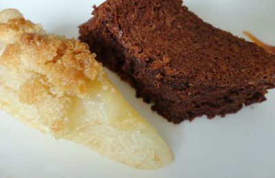 Fondant meringué au chocolat et poire en crumble