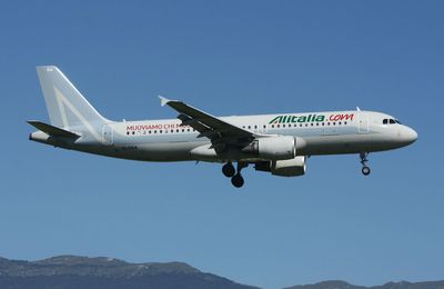 ALITALIA / A320-200 / EI-DSA / 26-06-2011 / Spécial c-s / Photo: Luengo Germinal.