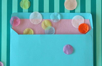 DIY récup : les doublures d'enveloppes pour les cartes de voeux et invitations