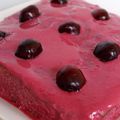 Gâteau frais et moelleux aux cerises