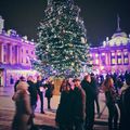 Dimanche 1 décembre 2013, patinage avec un ami à Somerset House à Londres