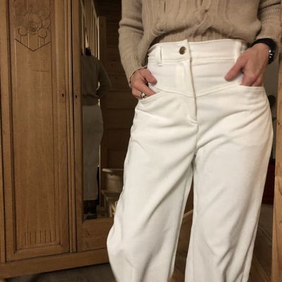 Un Pantalon Blanc pour l'Hiver: Betty