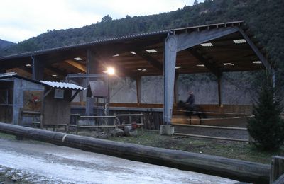 LES EQUIPEMENTS DU CENTRE UNE CARRIERE PERMETTANT