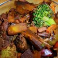 Boeuf sauté aux légumes et à la sauce soja