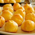 GOUGERES AU FROMAGE.