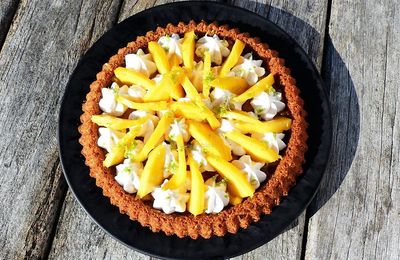 Tarte renversée à la mangue, chantilly coco