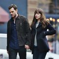 Dakota et Jamie se tenant la main pour Fifty Shades Darker