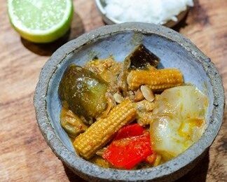 Curry rouge de canard et aubergines
