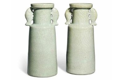 A pair of celadon crackle-glazed mallet-form vases , Ming dynasty (1368-1644)