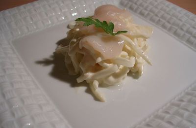 Carpaccio de St Jacques à l'huile de truffes en rémoulade de céleri