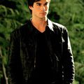 DAMON SALVATORE