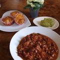 MON CHILI CON CARNE RAPIDE & MUFFINS AU MAÏS & GUACAMOLE