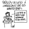 nicolas sarkozy accueilli à Chatellerault par des manifestants