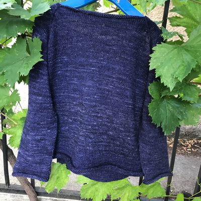 Dans le famille des pulls, je demande... un N or M ? version marine