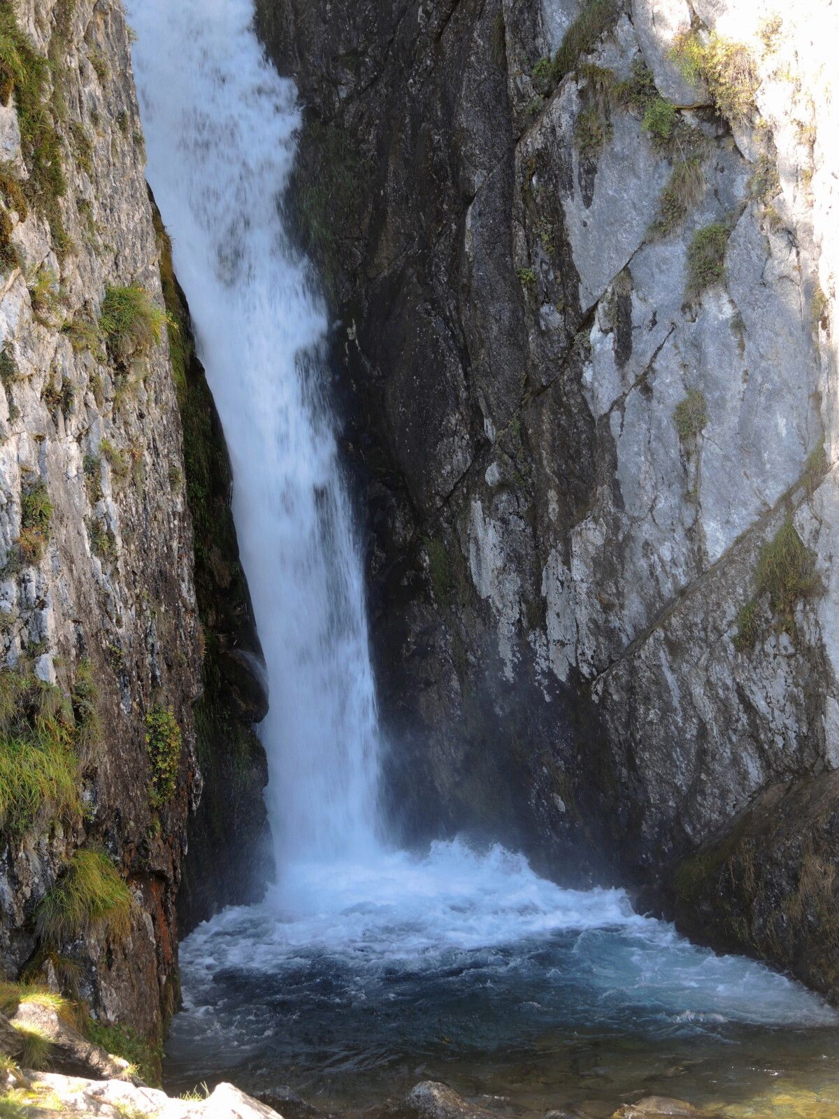 Lescun, plateau de Sanchèse, cascade de Sanchèse, détail (64)