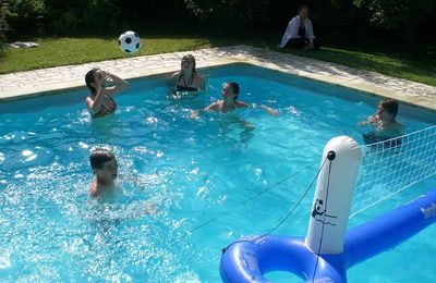 Piscines, réglementation et sécurité des enfants