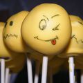 Cake pops smiley