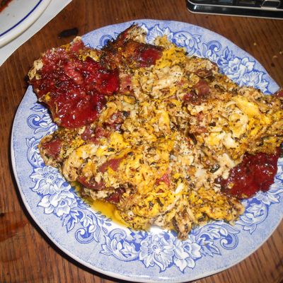 Œufs brouillés au bœuf séché et gorgonzola