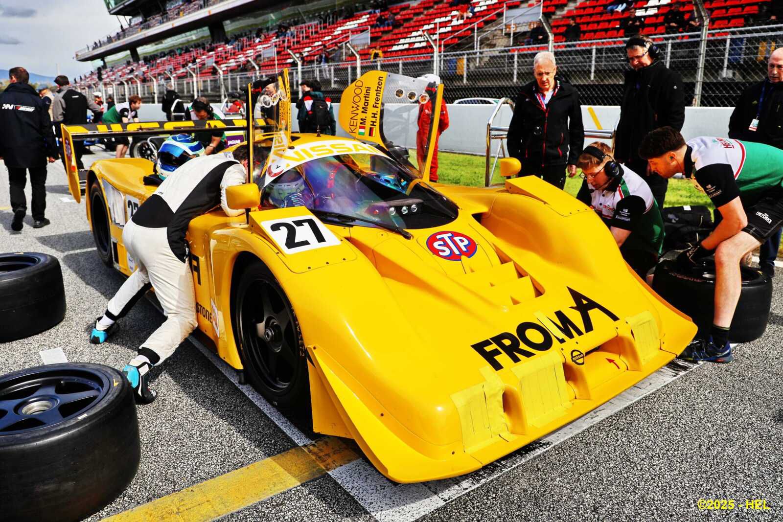 Nissan C 90 CK_02 - 1993 [Jap] HL_GF