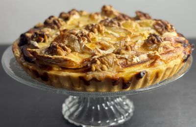 Tarte salée aux pommes et camembert de Nina Métayer