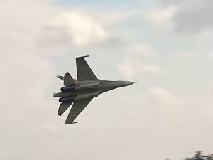Le redoutable chasseur bombardier russe Sukhoi SU30.