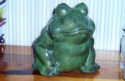 grenouille polistyrene