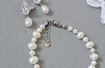 Un combo mariage boucles d'oreilles et bracelet