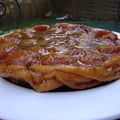 TARTE TATIN AUX PECHES ET A LA LAVANDE