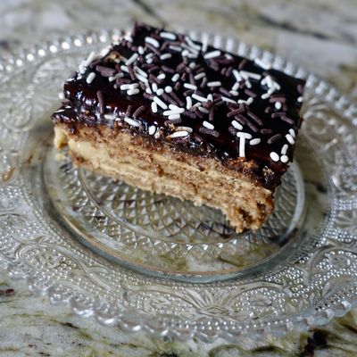 GÂTEAU D’ENFANCE THÉ BRUN OU GÂTEAU DES FAMILLES